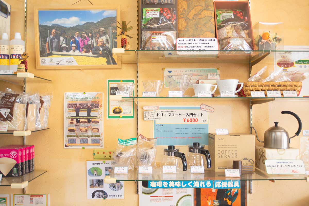 コーヒーローストおかべ,店内風景